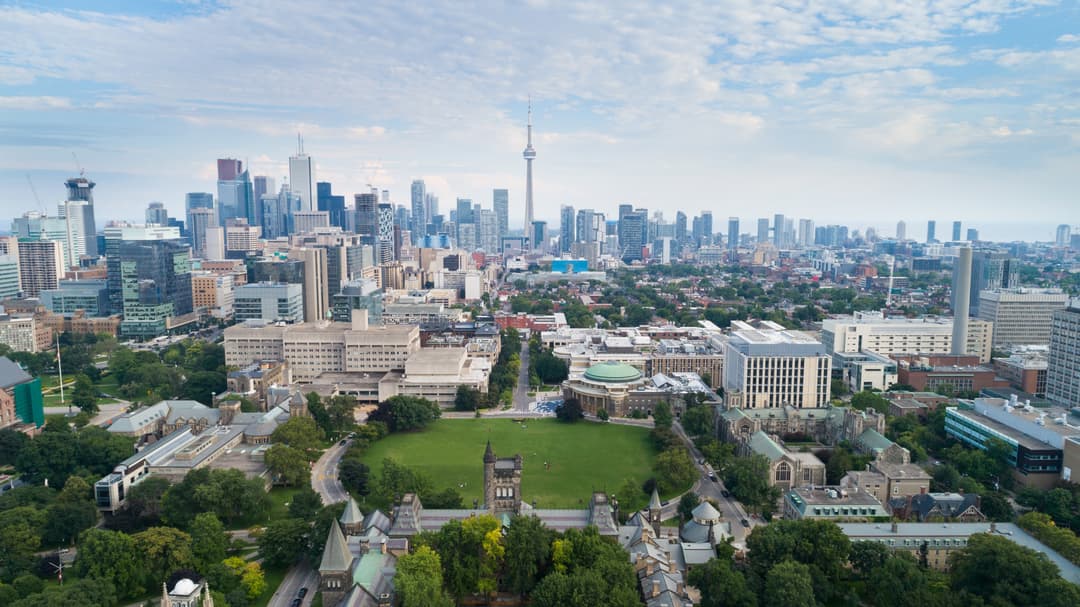 トロント大学